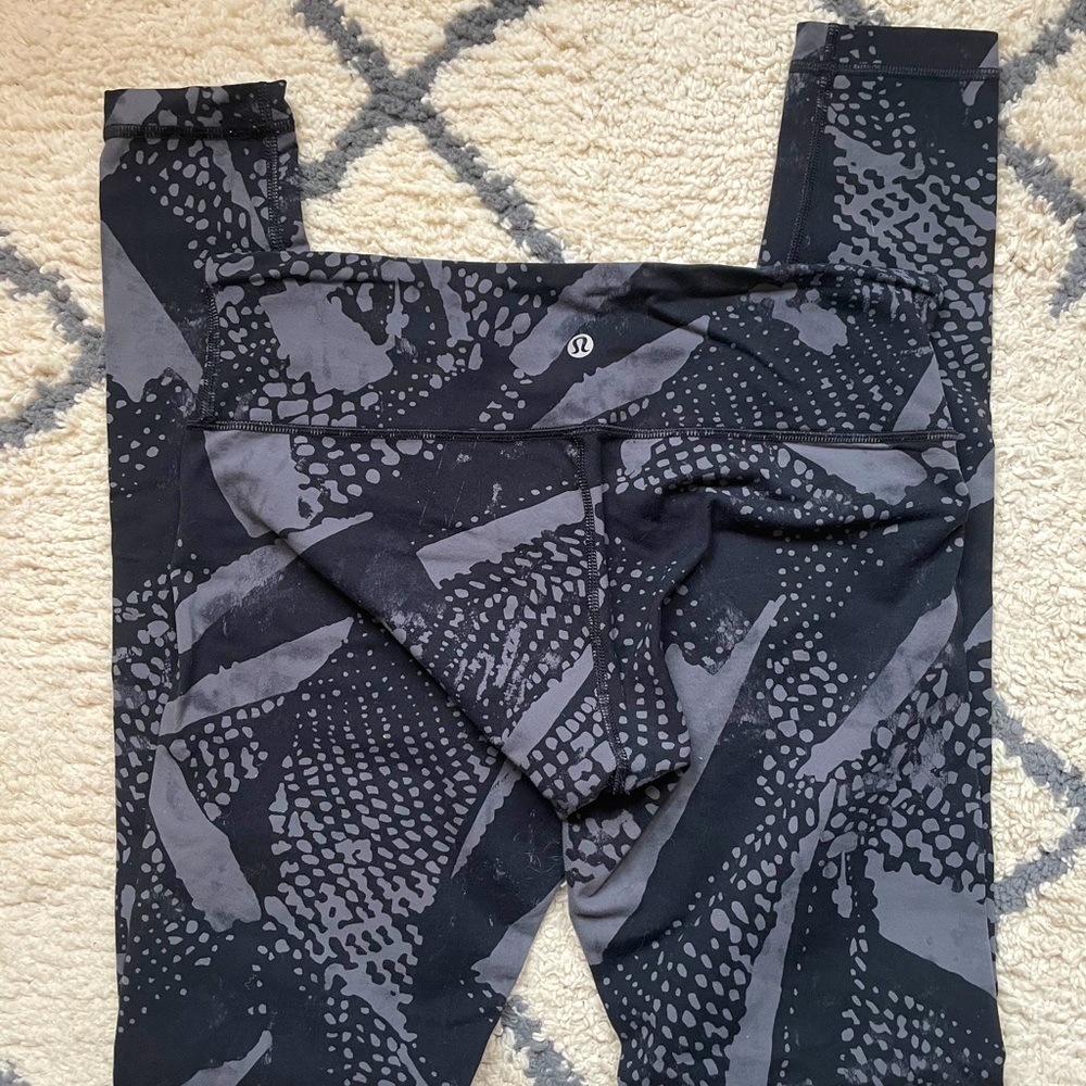 Lululemon size 8 leggings